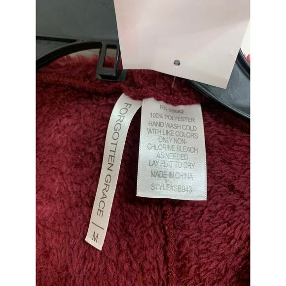 Forgotten‎ Grace Plush Cardigan maroon Size Medium NWT - Picture 3 of 4